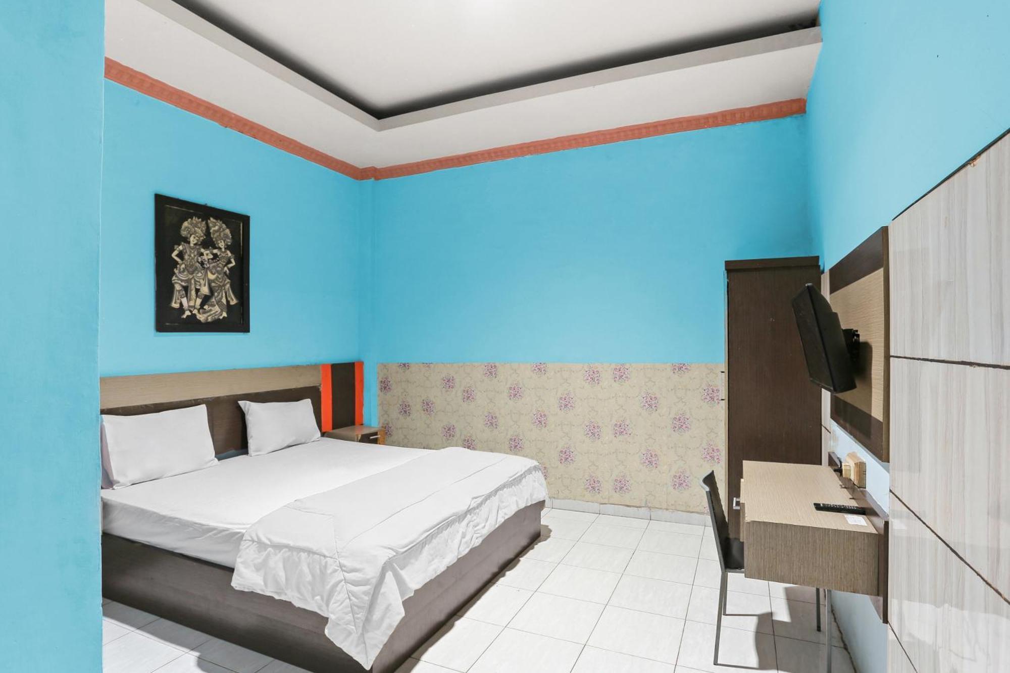 Oyo 93046 Hotel Fortuna Parepare 外观 照片