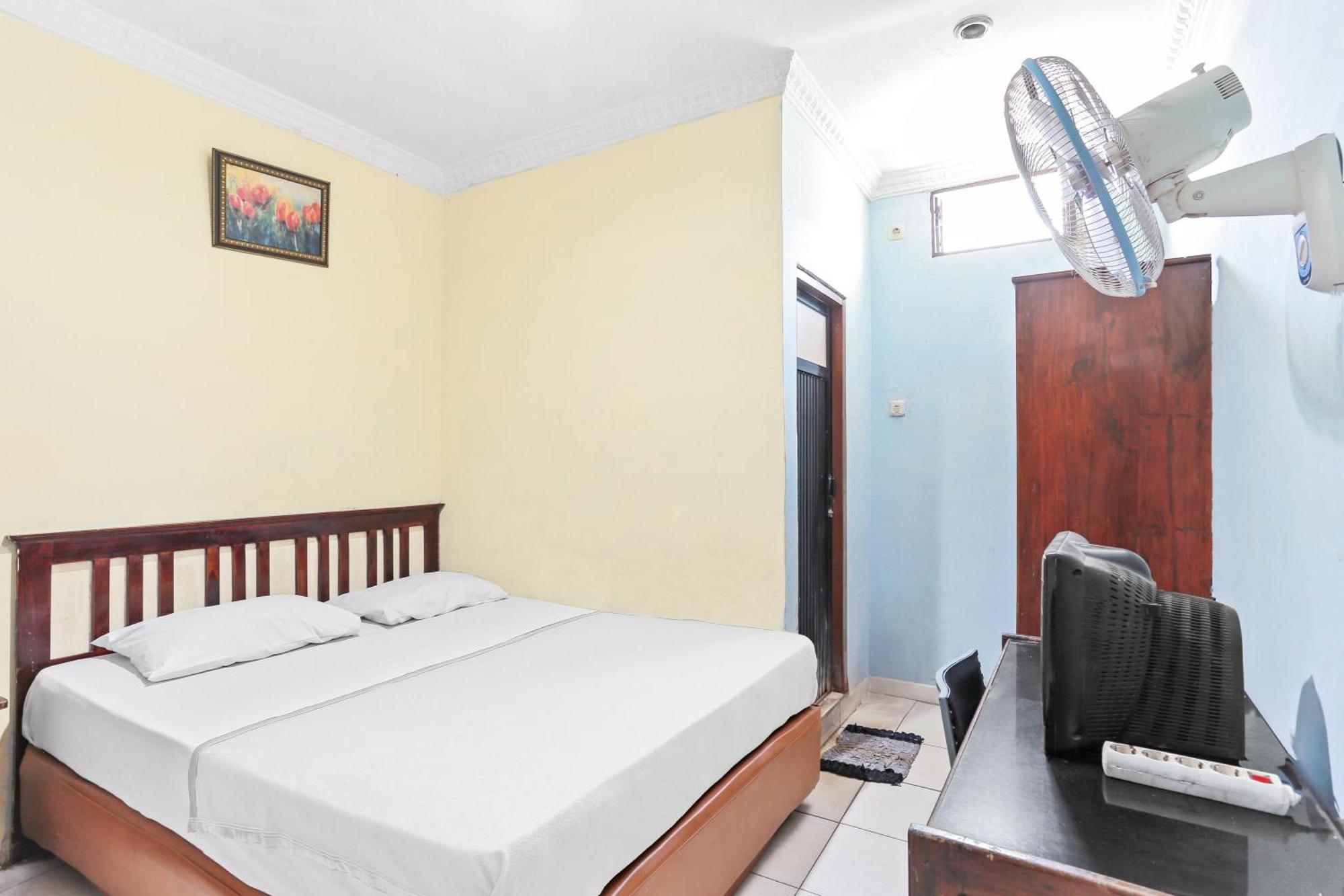 Oyo 93046 Hotel Fortuna Parepare 外观 照片